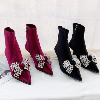 Короткие сапоги из бархата с острым носком и боковой молнией, женские ботинки телесного цвета на шпильке со стразами и бантом на среднем каблуке