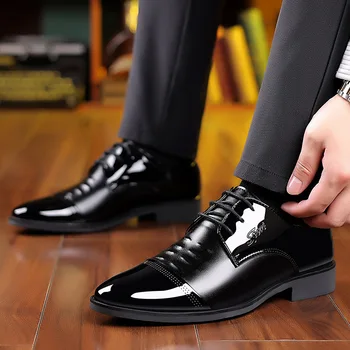 Мужские модельные туфли Оксфорды из лакированной кожи, мужская Официальная обувь Большого Размера 38-48, Красивые мужские туфли с острым носком для свадьбы